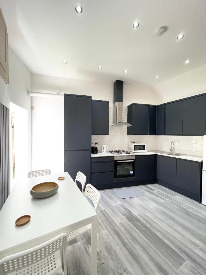 Lovely 4 Bed Apartment Perfect For Families! London Exterior photo